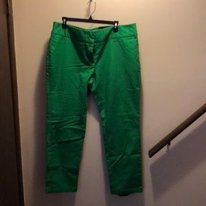 Worthington slim leg pant. Excellent condition.